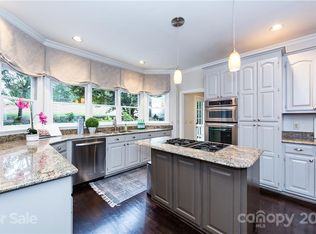 10300 Oak Pond Cir, Charlotte, NC 28277