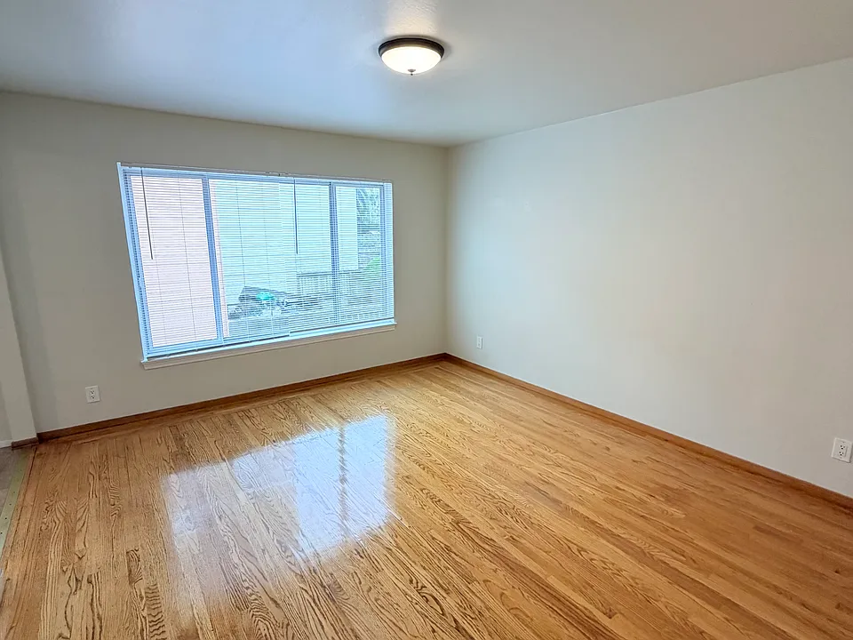 2609 Judah St #5