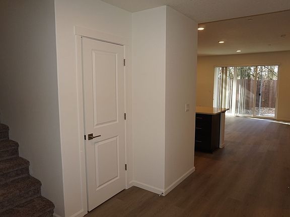 4th image of 11420 NE 127th Ct