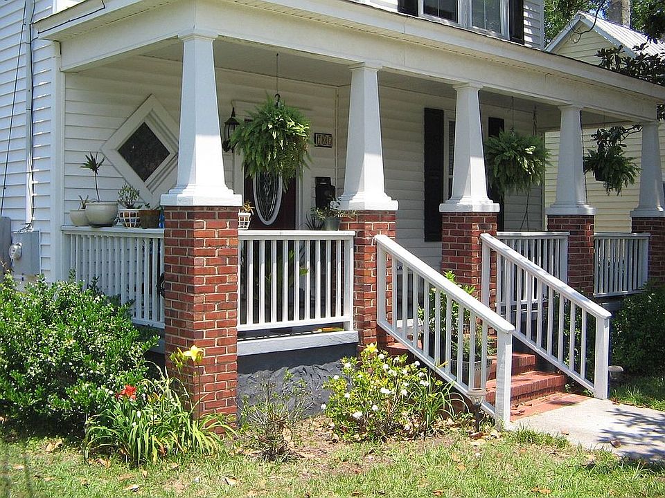 2nd image of 705 Bladen St