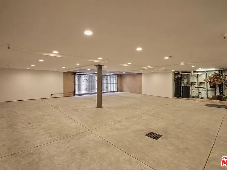 614 N Palm Dr — Photo 18