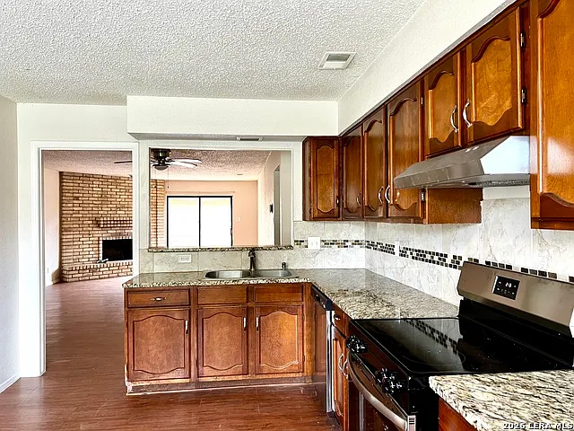 4717 Oakfield Way — Photo 10
