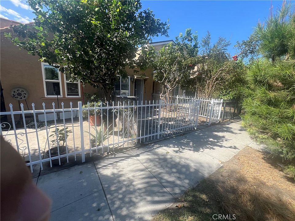 1st image of 1634 W Parade St