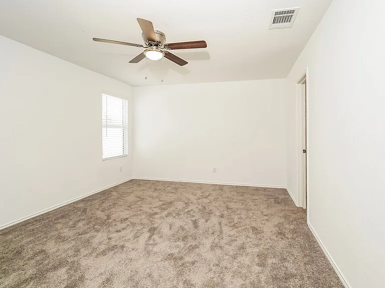 13937 Reservoir Dr — Photo 9