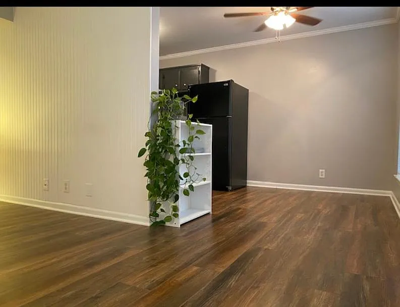 1 bed, 800 sqft, $1,380 — Photo 3