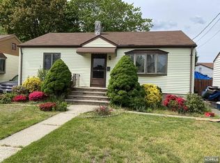 41 Graham Ter, Saddle Brook, NJ 07663