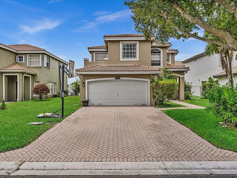 7145 Crescent Creek Way #7145 — Photo 48