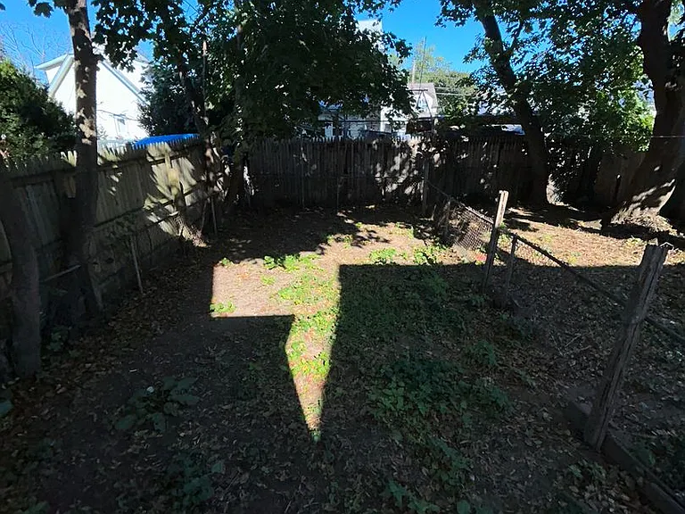 126 Darcy Ave — Photo 9