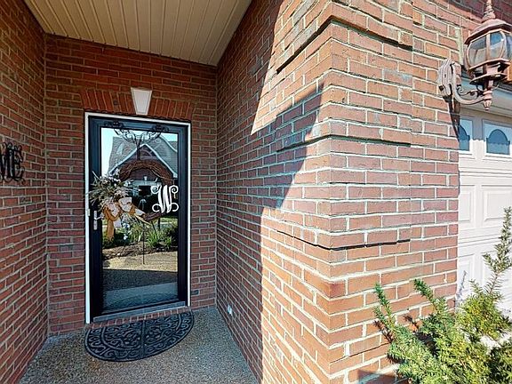 5th image of 5543 Beverly Square Way