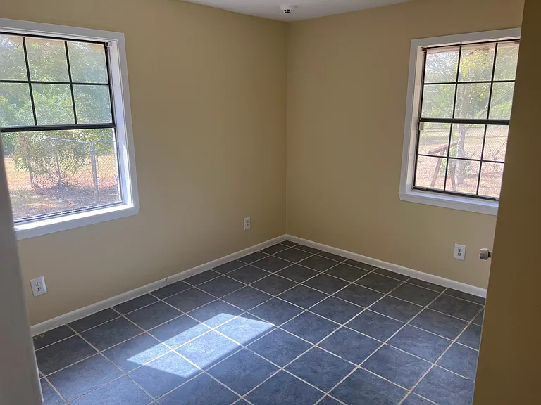 310 Boehm Cir — Photo 14