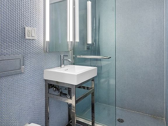 5th image of 221 E 10th St #6F