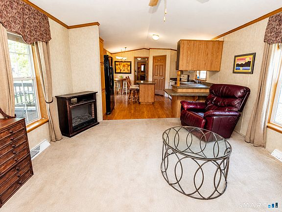 3rd image of 56 Sweetbriar Street