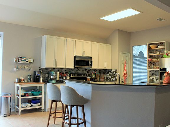 5th image of 516 Presidio Dr