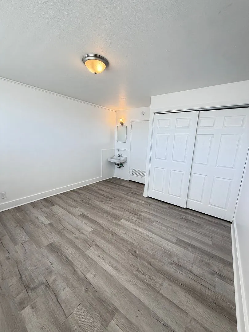 Two Bedrooms, One Bedroom, and Studio Apartments Available — Photo 4