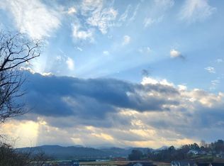 104 Riverside Dr, Hayesville, NC 28904