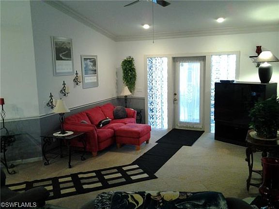 2nd image of 1011 SW 4th Ave