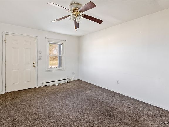 5th image of 424 Saint Matthew St