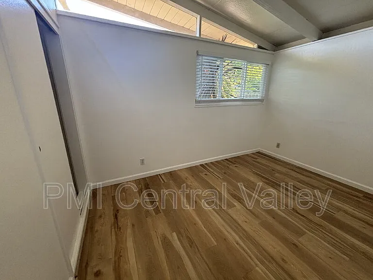 944 Bridgewood Way — Photo 29