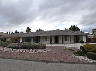 16603 Menahka Rd, Apple Valley, CA 92307