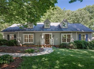 3202 Round Hill Rd, Greensboro, NC 27408