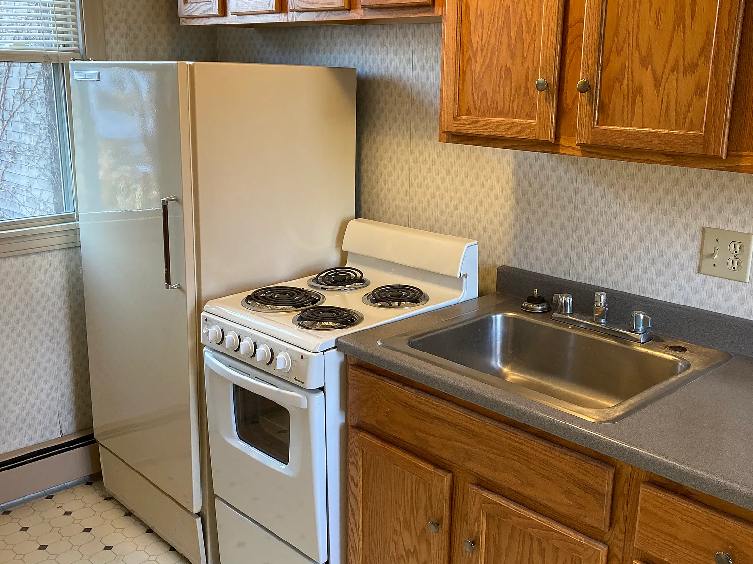 749 S Millvale Ave — Photo 1