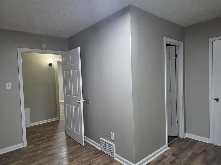 4047 Chelsea Ave — Photo 26