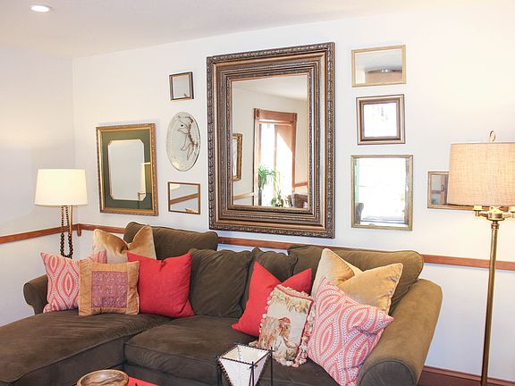 2nd image of 670 Boulevard Se #1