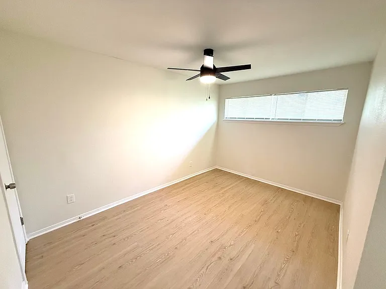 1401 Arvel Cir — Photo 2