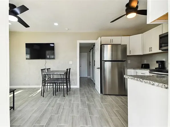 601 76th Ave APT D, Saint Petersburg, FL 33706