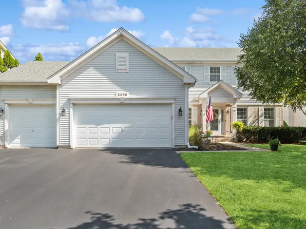 2530 Royal Troon Dr, Aurora, IL 60503