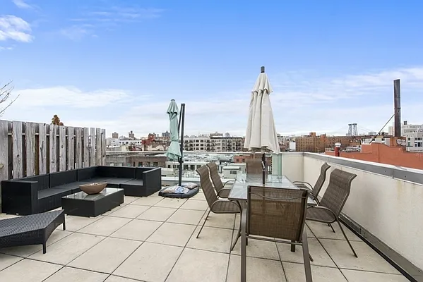 Rented by MNS | media 7