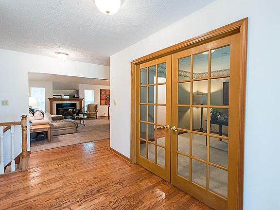 3rd image of 11905 Laurel Oak Dr