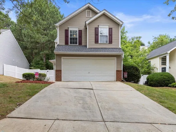 209 Adefield Ln, Holly Springs, NC 27540