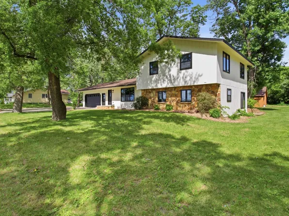 250 School Ave, Brooten, MN 56316