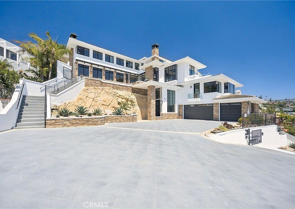 1st image of 1076 Skyline Dr