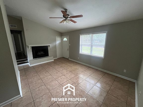 3rd image of 1514 Winfield Ave