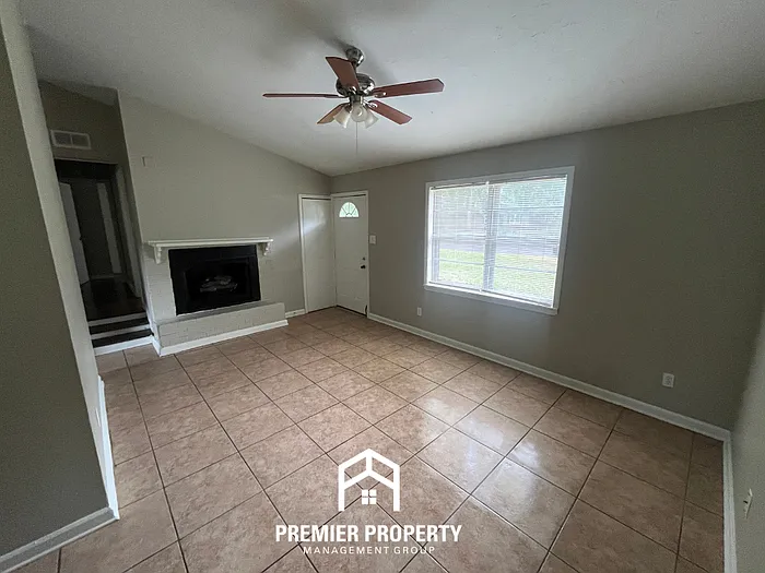 1514 Winfield Ave — Photo 3
