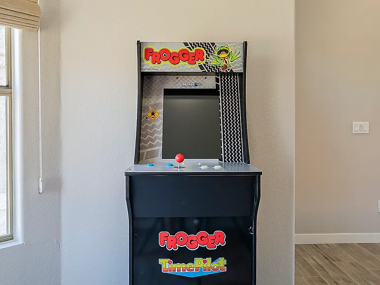 1078 S Riata St — Photo 38