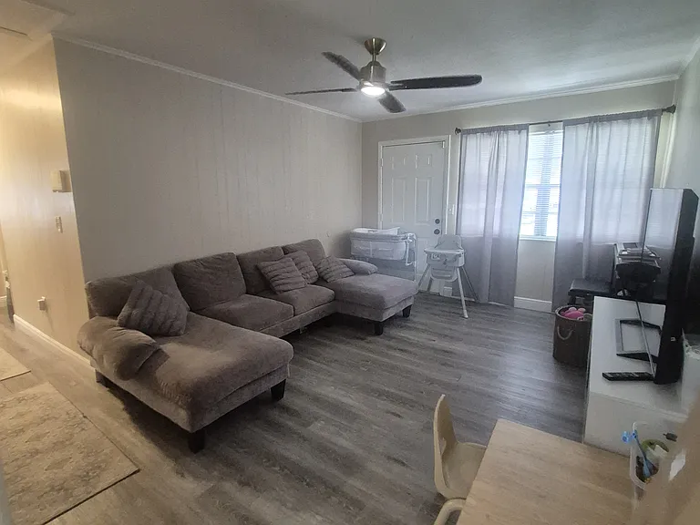 408 A Ln — Photo 3