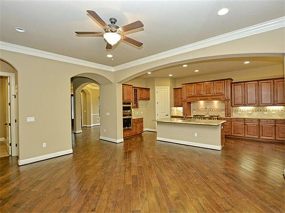 5th image of 7312 Aemilian Way