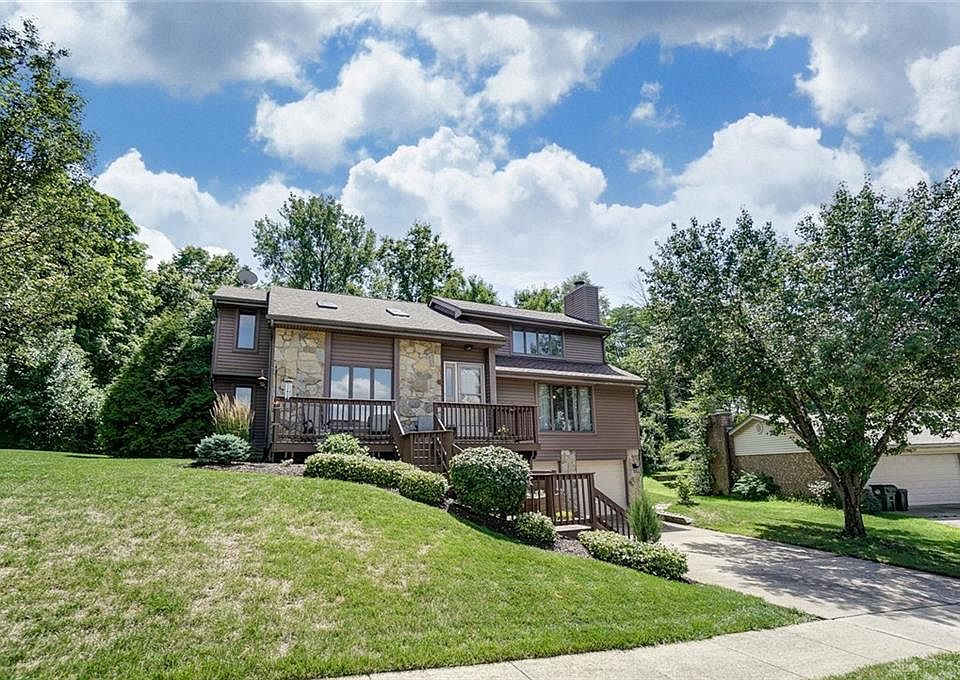 1st image of 511 Queen Eleanor Ct