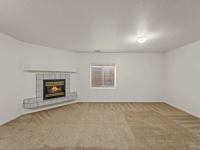 6082 Colony Cir — Photo 15