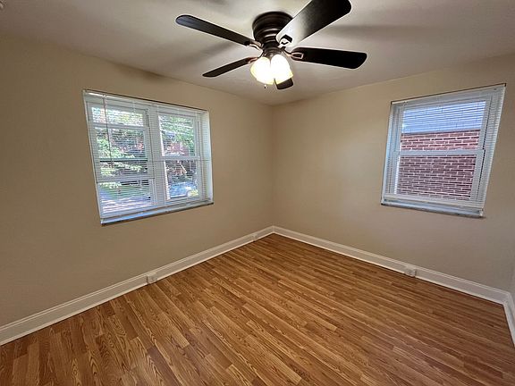 5th image of 115 Emerson Ave #1