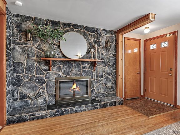 3rd image of 21 Addison Ave