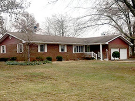 2nd image of 848 County Road 2150 E