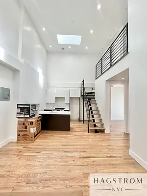 Rented by Hagstrom Management Inc | media 22