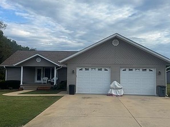 101 Dogwood Ln