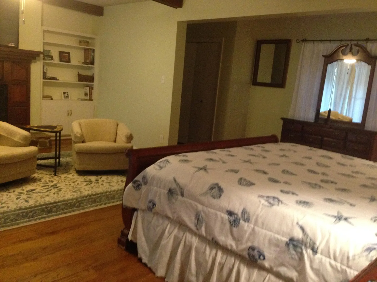 111 Berry Ave — Photo 2