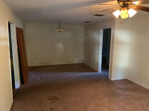 2nd image of 48 Hemlock Dr