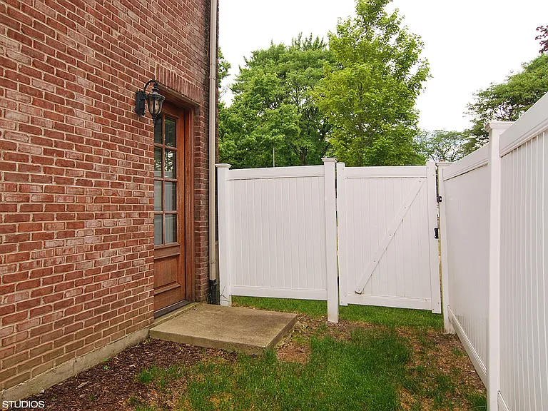 825 S La Grange Rd #1A — Photo 13